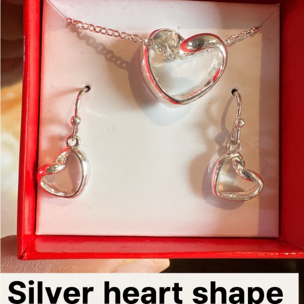 Silver Heart-Shaped Jewelry Set